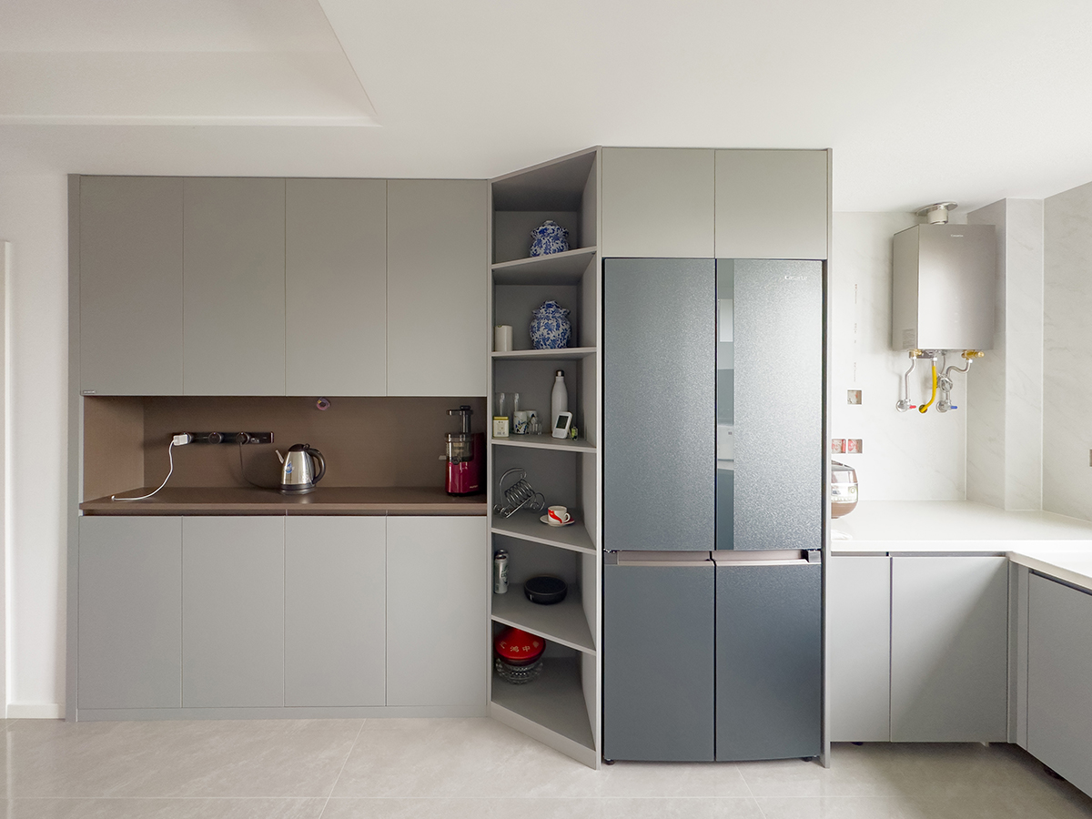 簡約灰調(diào)構(gòu)筑實用空間雅致且井然