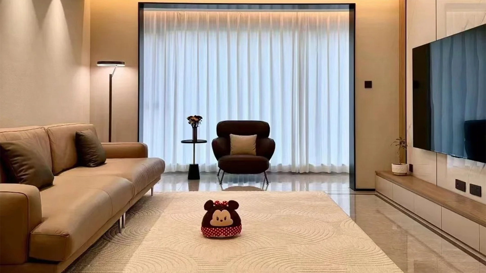 簡約風裝修 無主燈設(shè)計與留白處理營造通透空間